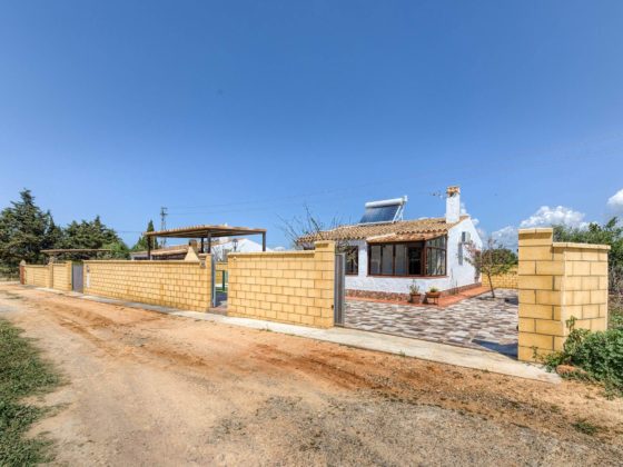 Cortijo Río Salado - Vista Exterior - Apartamentos Patio Andaluz - Playa de La Fontanilla (Conil)