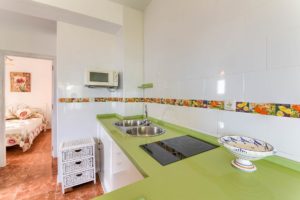 Apartamento 2 - Cocina - Apartamentos Patio Andaluz - Playa de La Fontanilla (Conil)