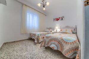 Apartamento 5 - Dormitorio 2 Camas - Apartamentos Patio Andaluz - Playa de La Fontanilla (Conil)