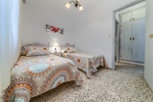 Apartamento 5 - Dormitorio 2 Camas - Apartamentos Patio Andaluz - Playa de La Fontanilla (Conil)