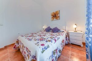 Apartamento Huerto - Dormitorio Principal - Apartamentos Patio Andaluz - Playa de La Fontanilla (Conil)