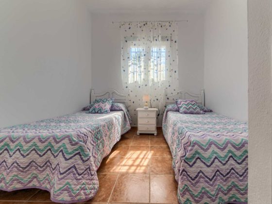 Apartamento Huerto - Dormitorio 2 Camas - Apartamentos Patio Andaluz - Playa de La Fontanilla (Conil)