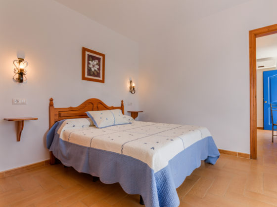 Apartamento Huerto - Dormitorio - Apartamentos Patio Andaluz - Playa de La Fontanilla (Conil)