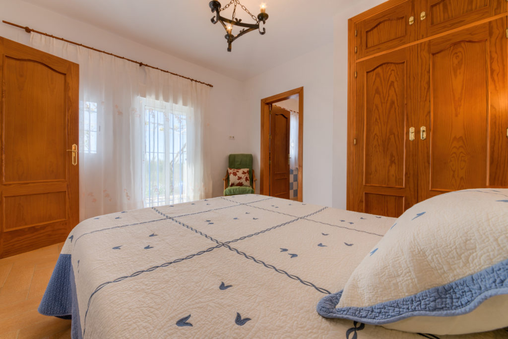 Apartamento Huerto - Dormitorio - Apartamentos Patio Andaluz - Playa de La Fontanilla (Conil)