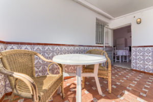 Apartamento 1 - Terraza - Apartamentos Patio Andaluz - Playa de La Fontanilla (Conil)