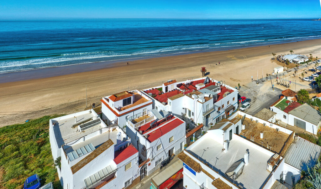 Vista de la Playa de La Fontanilla - Apartamentos Patio Andaluz - Playa de La Fontanilla (Conil)