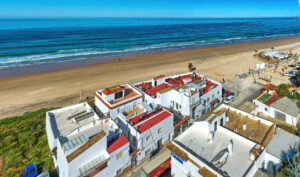 Vista de la Playa de La Fontanilla - Apartamentos Patio Andaluz - Playa de La Fontanilla (Conil)